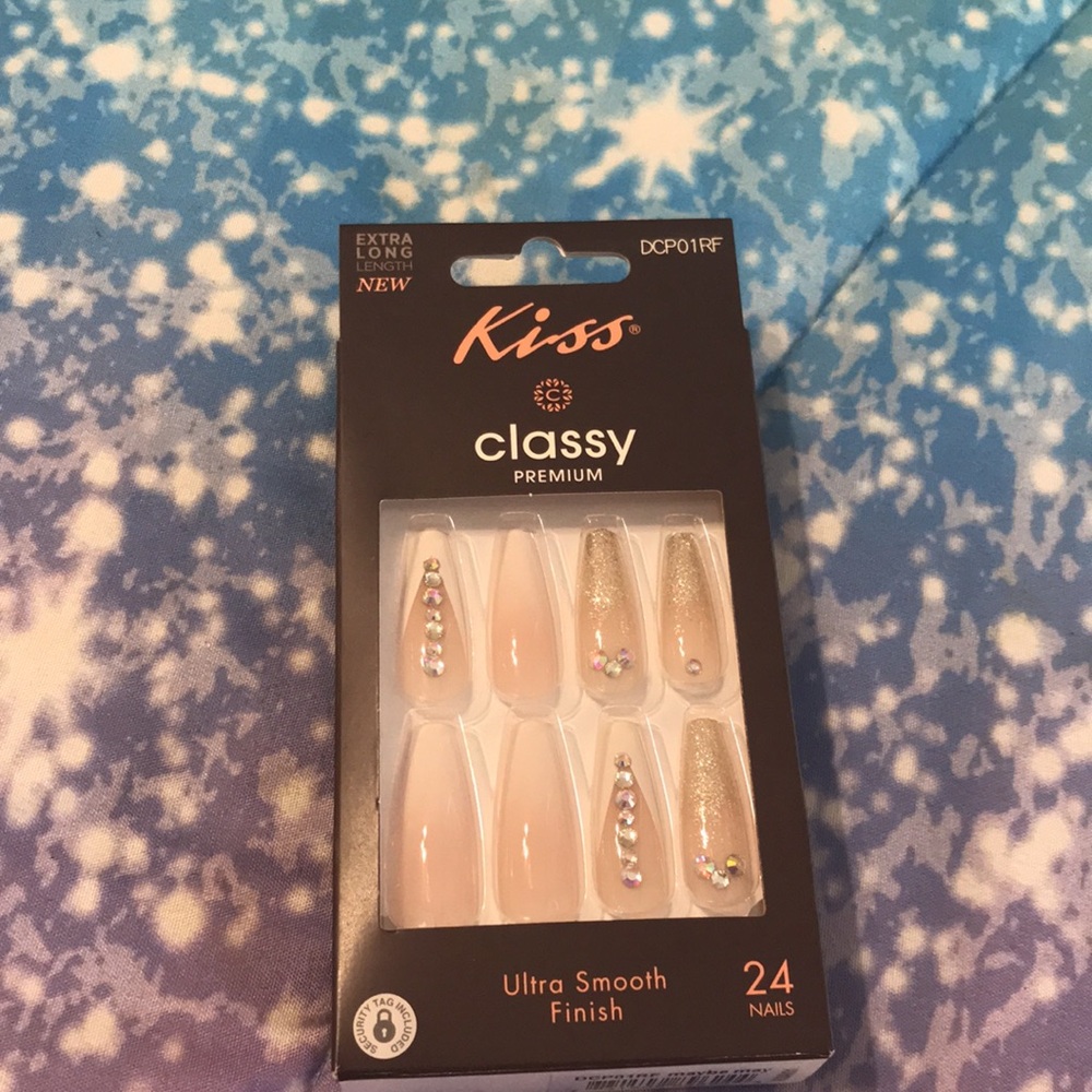 Nail Bundle - Picture 5 of 13